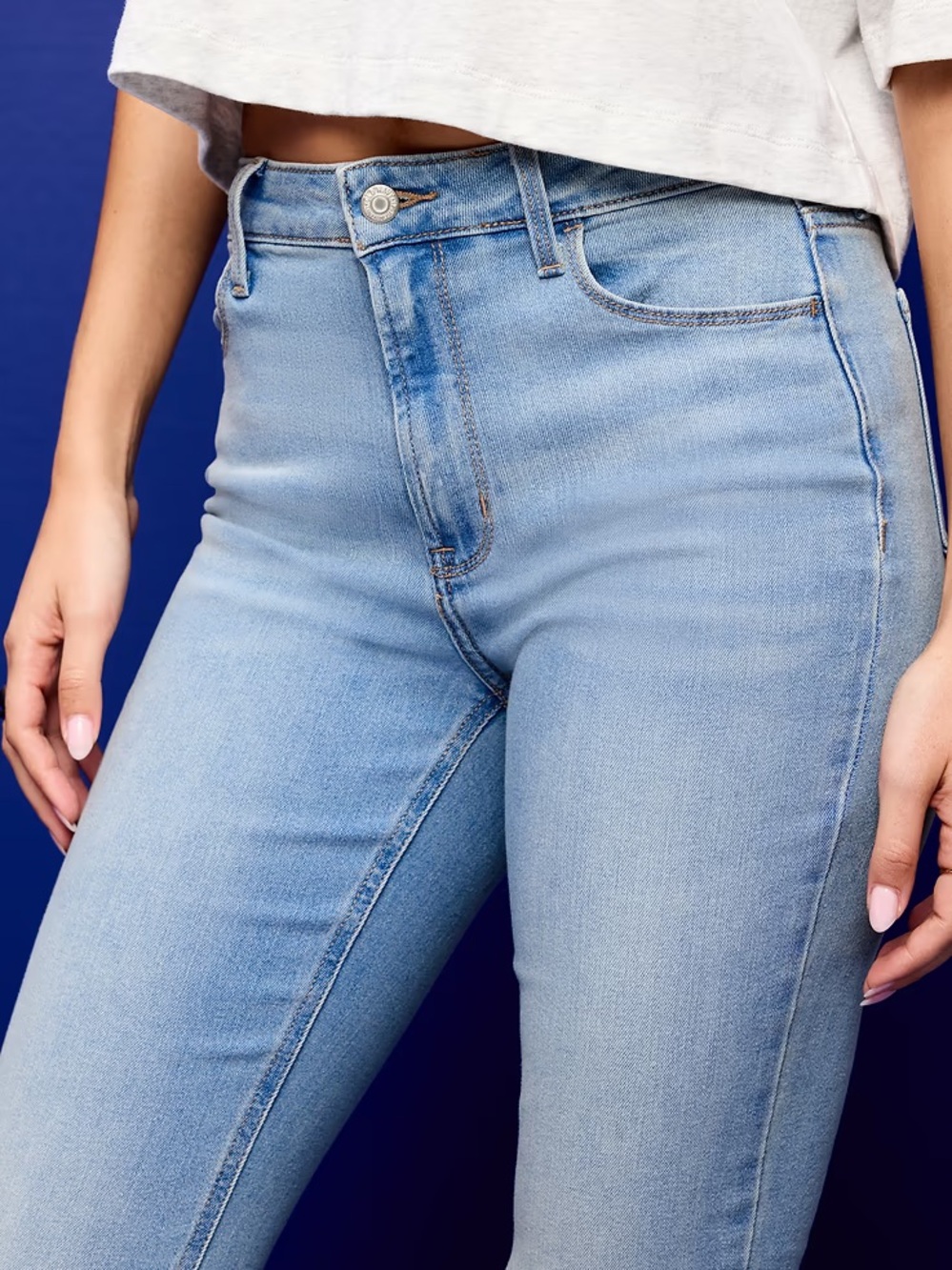 Old Navy Higher High-Rise Flare Women's Jeans - light wash